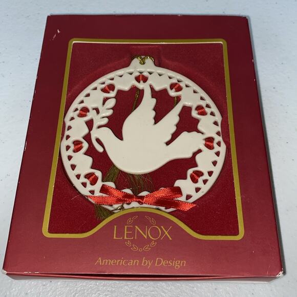 Lenox Christmas Wrappings Dove Hanging Ornament Hearts Red Ribbon NEW - Picture 1 of 4